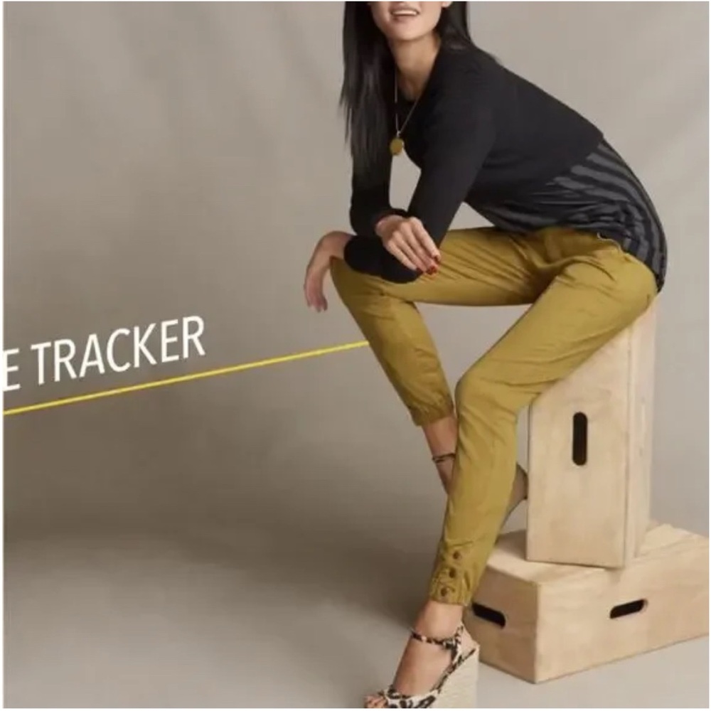 CAbi The Tracker Mustard Joggers Pants Style 5504, Size 8